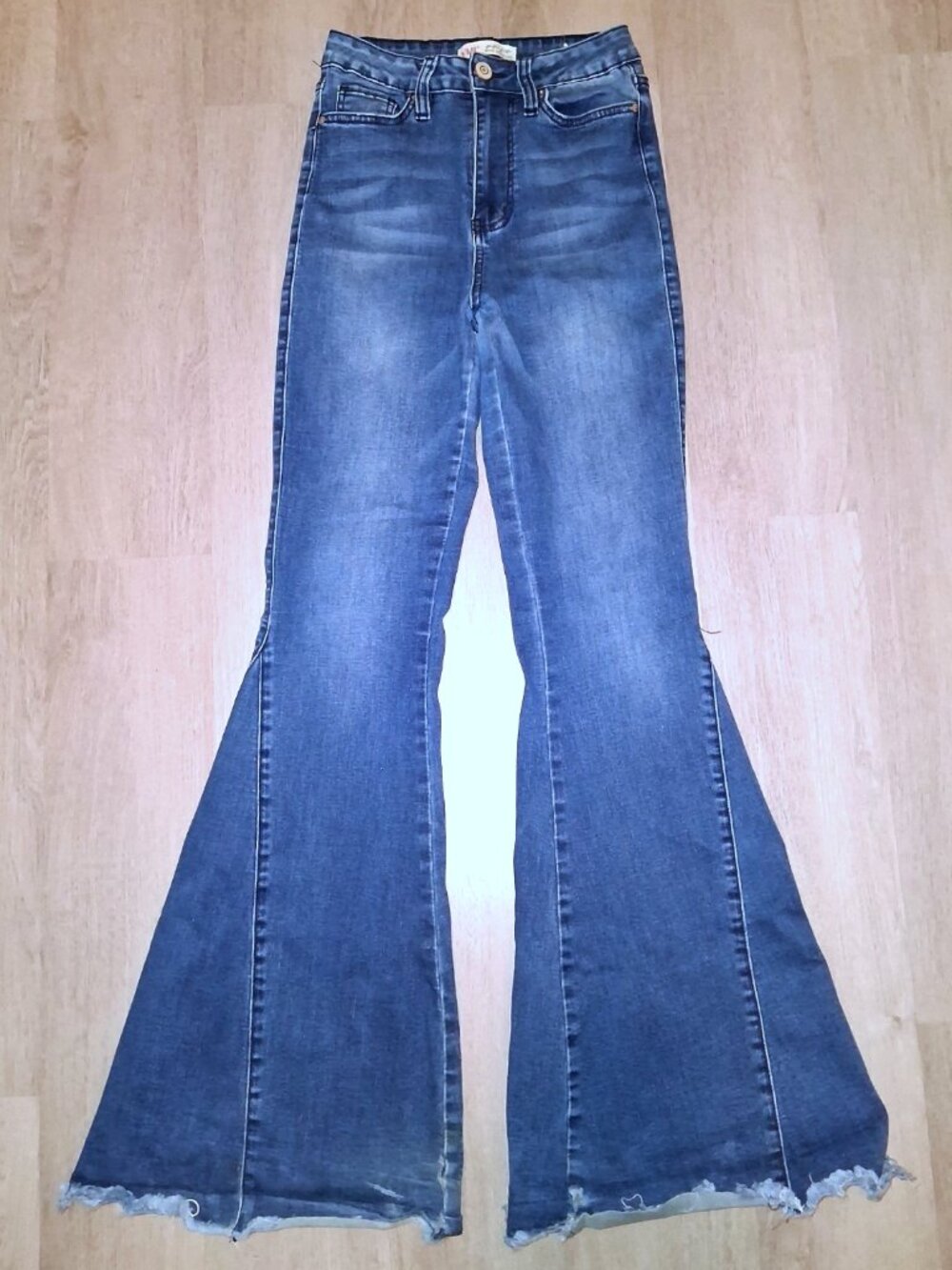 YMI Gigi Fit Bell Bottoms Flare Jeans Size 5/27 Distressed Denim Wide Leg Flared